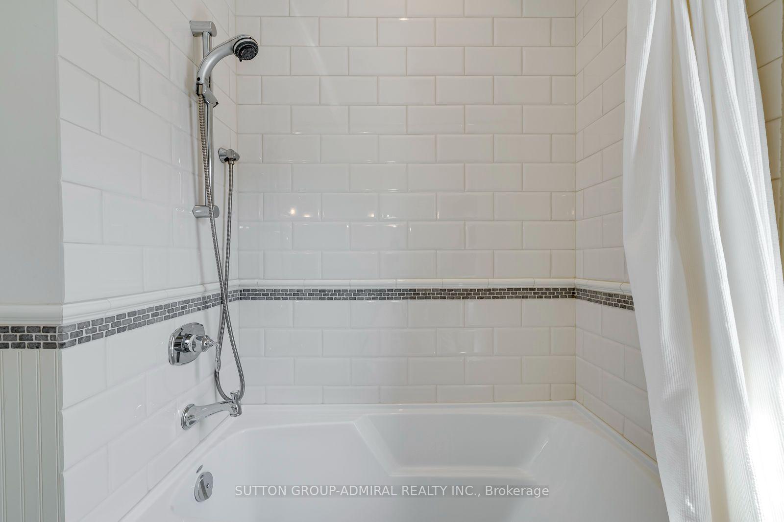 Photo 39 of 220 Joicey Boulevard, Toronto, Bedford Park-Nortown — HOMEH