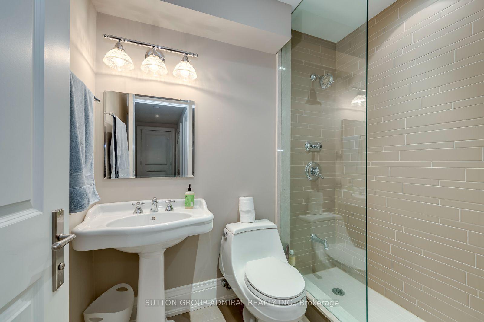 Photo 43 of 220 Joicey Boulevard, Toronto, Bedford Park-Nortown — HOMEH