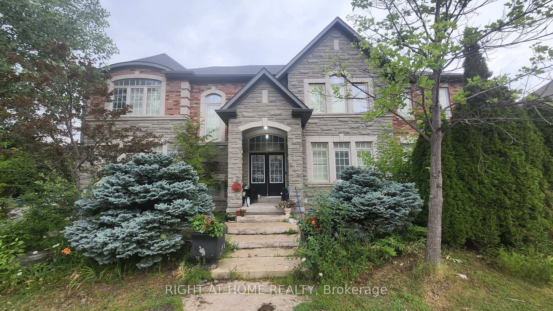Front of Unit Bsmt, 1 Via Avellino Road