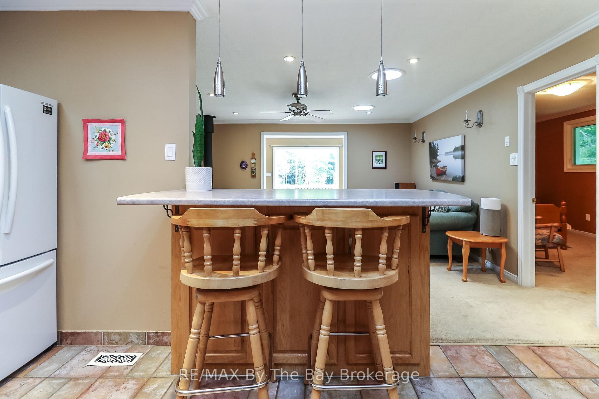 Photo 7 of 116 Stroud Crescent, Wasaga Beach — HOMEH