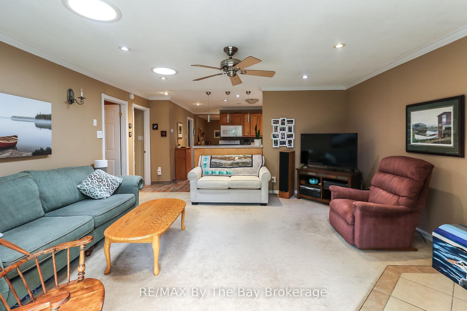 Photo 12 of 116 Stroud Crescent, Wasaga Beach — HOMEH