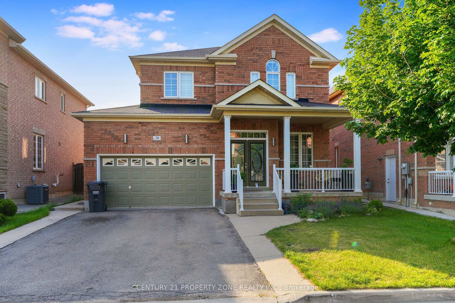 Front of 38 Callalily Road