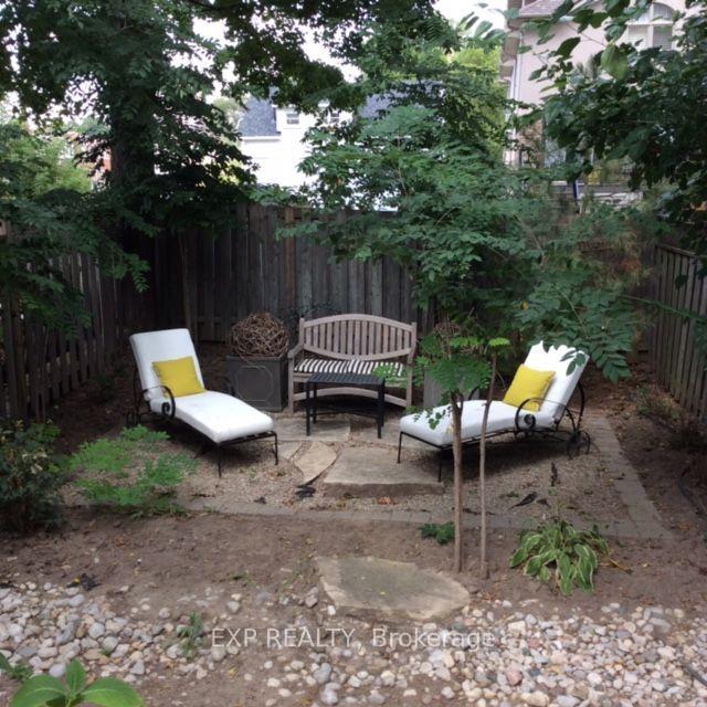 Photo 12 of 85 Brant Street, Oakville, Central — HOMEH