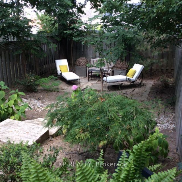 Photo 13 of 85 Brant Street, Oakville, Central — HOMEH