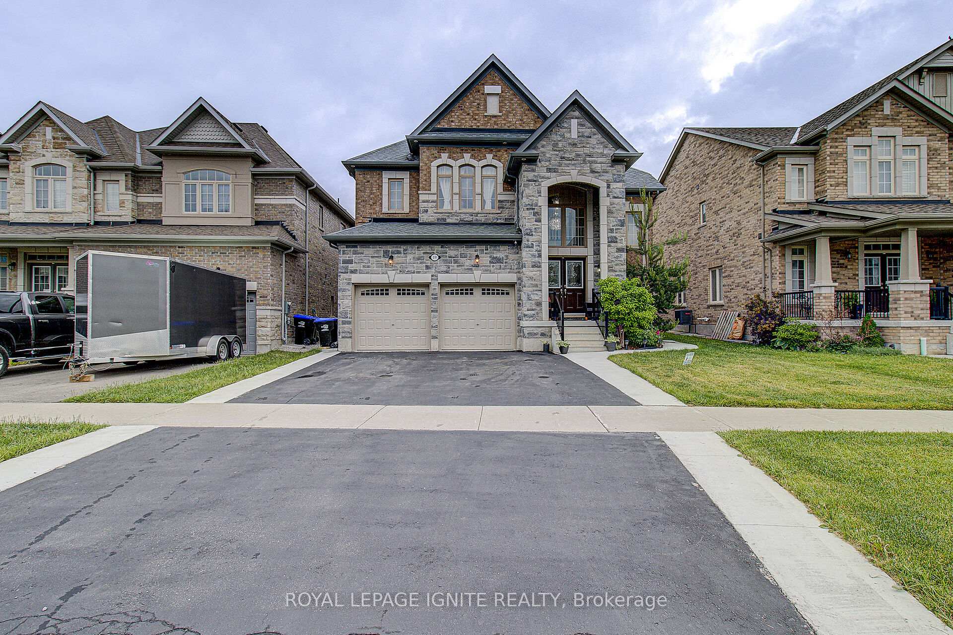 Photo 1 of 19 Hackett Street, New Tecumseth, Alliston — HOMEH