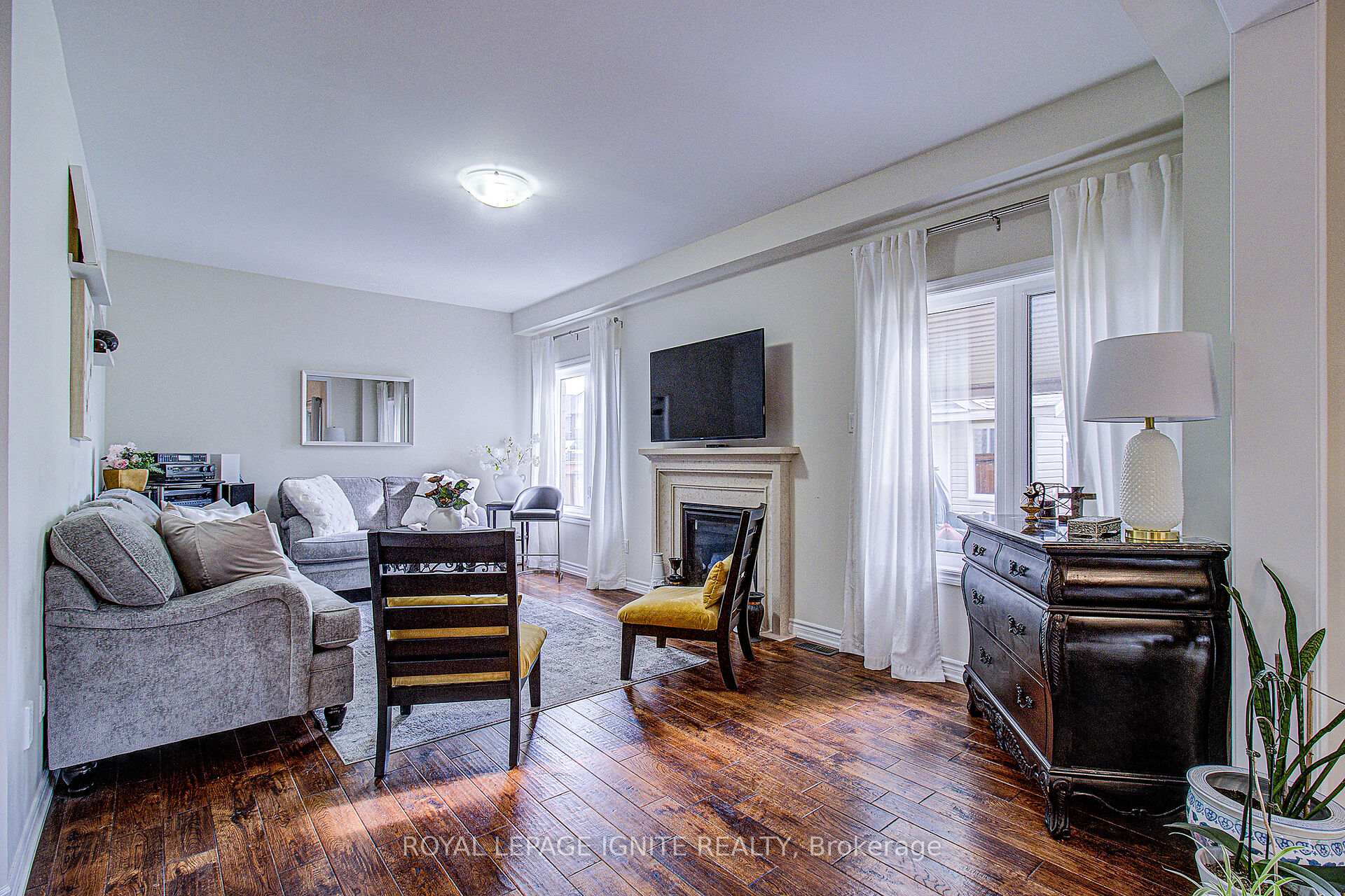 Photo 5 of 19 Hackett Street, New Tecumseth, Alliston — HOMEH