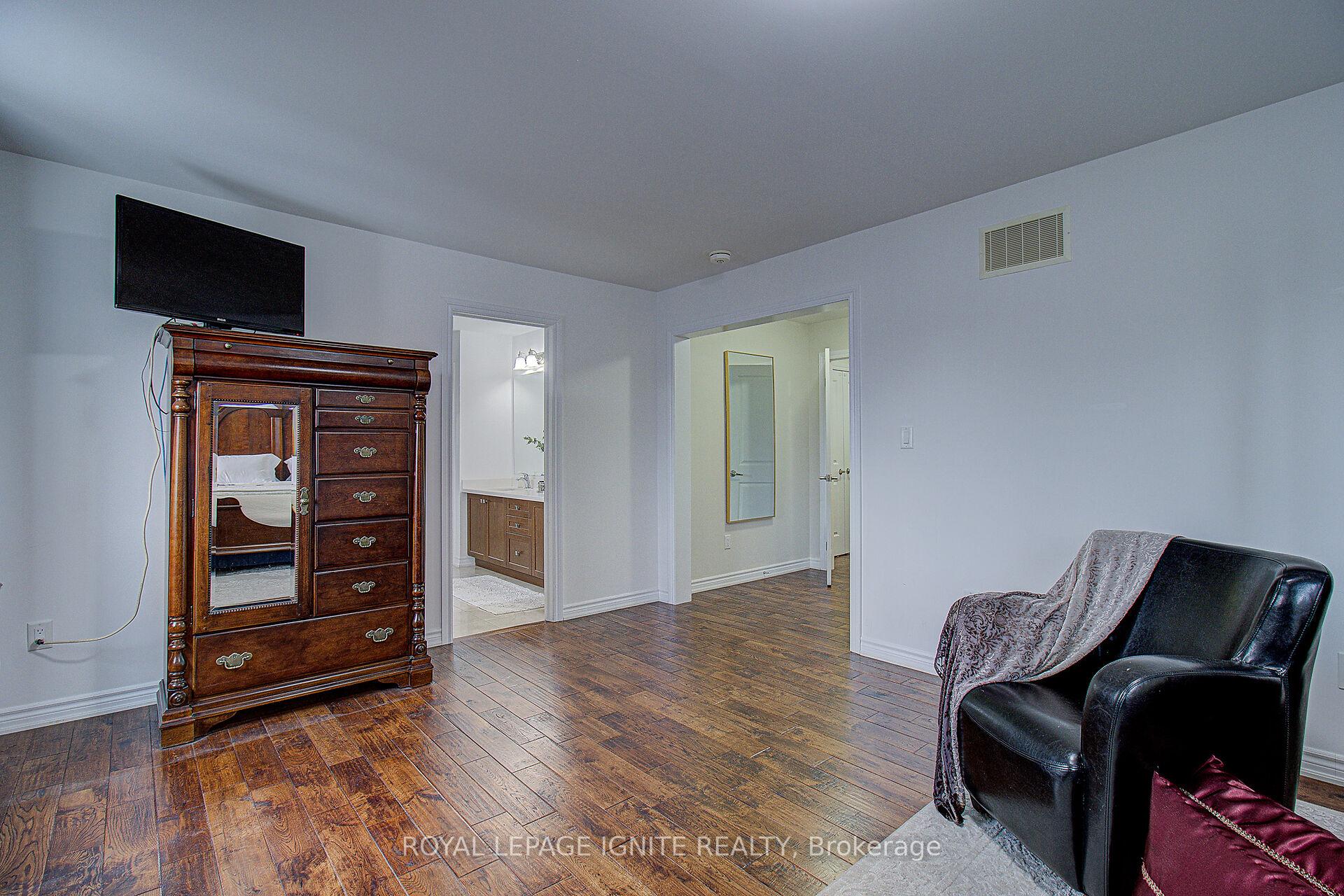 Photo 13 of 19 Hackett Street, New Tecumseth, Alliston — HOMEH
