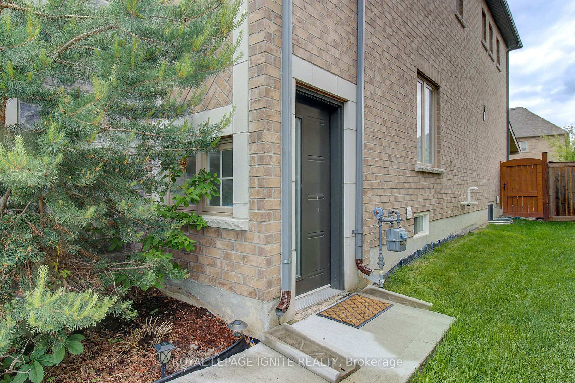 Photo 45 of 19 Hackett Street, New Tecumseth, Alliston — HOMEH