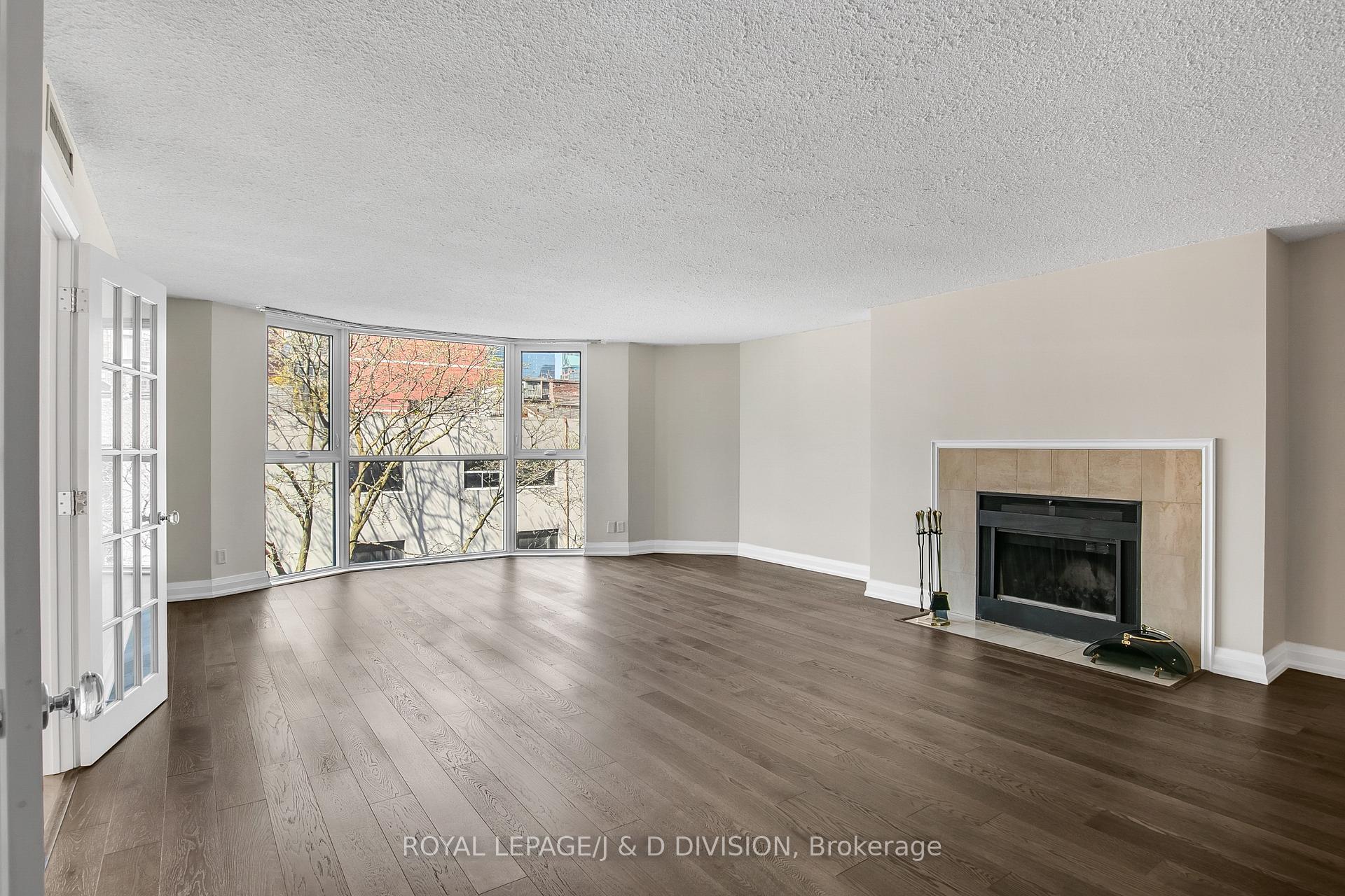 Photo 5 of Unit 405, 25 George Street, Toronto, Church-Yonge Corridor — HOMEH