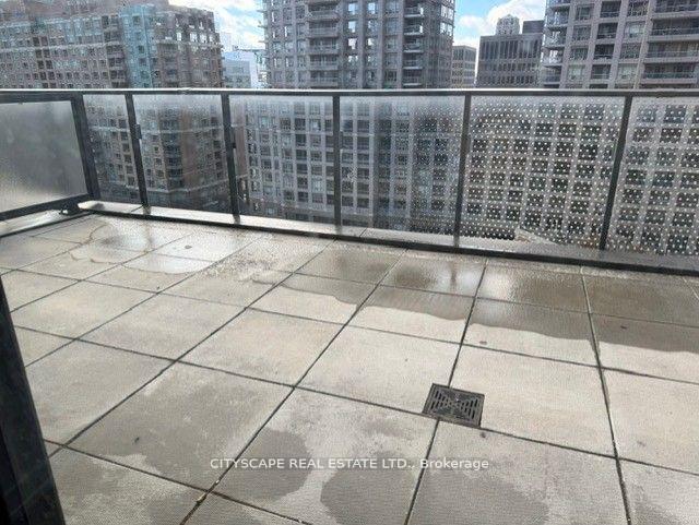 Photo 17 of Unit 708, 11 Wellesley Street, Toronto, Bay Street Corridor — HOMEH