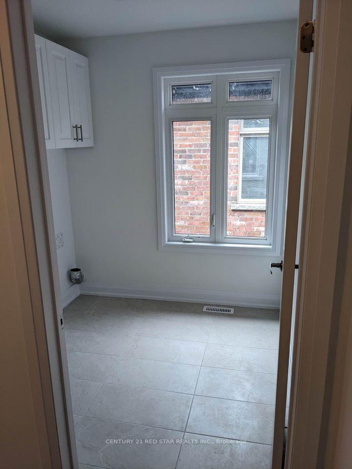 Photo 6 of Unit Upper, 180 Franklin Trail, Barrie, Rural Barrie Southwest — HOMEH