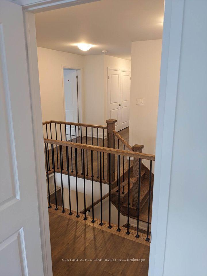 Photo 9 of Unit Upper, 180 Franklin Trail, Barrie, Rural Barrie Southwest — HOMEH