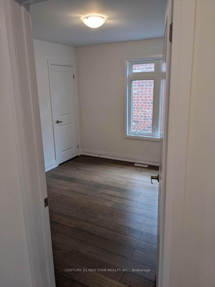 Photo 11 of Unit Upper, 180 Franklin Trail, Barrie, Rural Barrie Southwest — HOMEH