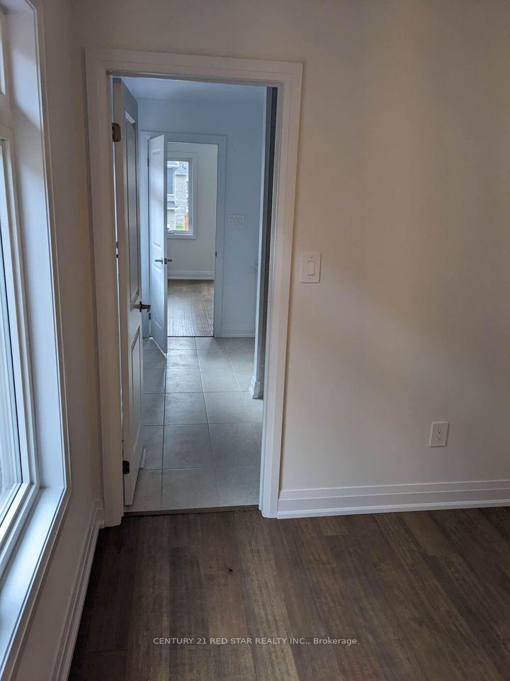Photo 12 of Unit Upper, 180 Franklin Trail, Barrie, Rural Barrie Southwest — HOMEH