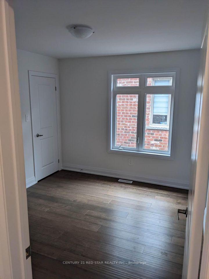 Photo 13 of Unit Upper, 180 Franklin Trail, Barrie, Rural Barrie Southwest — HOMEH