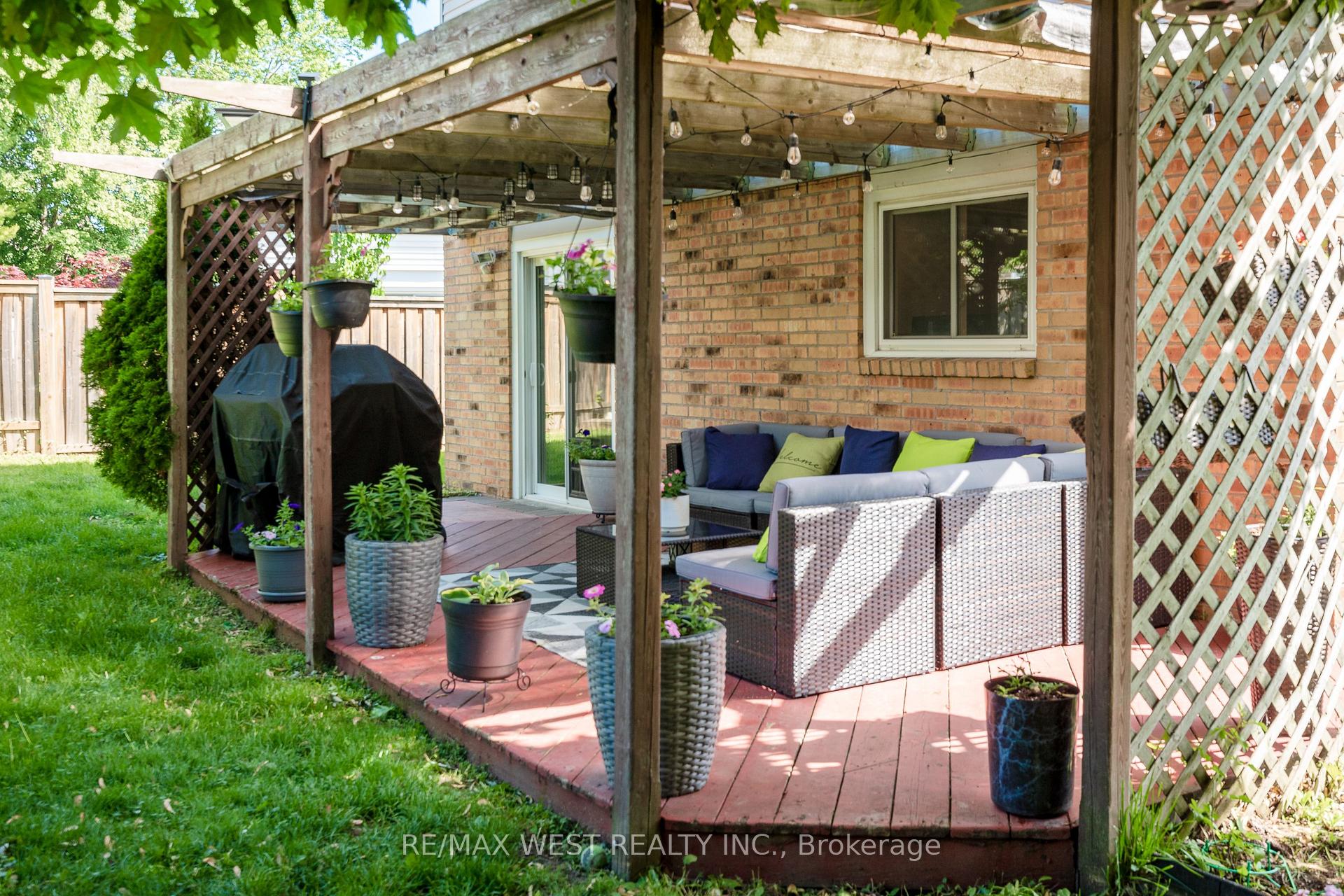 Photo 39 of 14 Souch Court, Clarington, Bowmanville — HOMEH