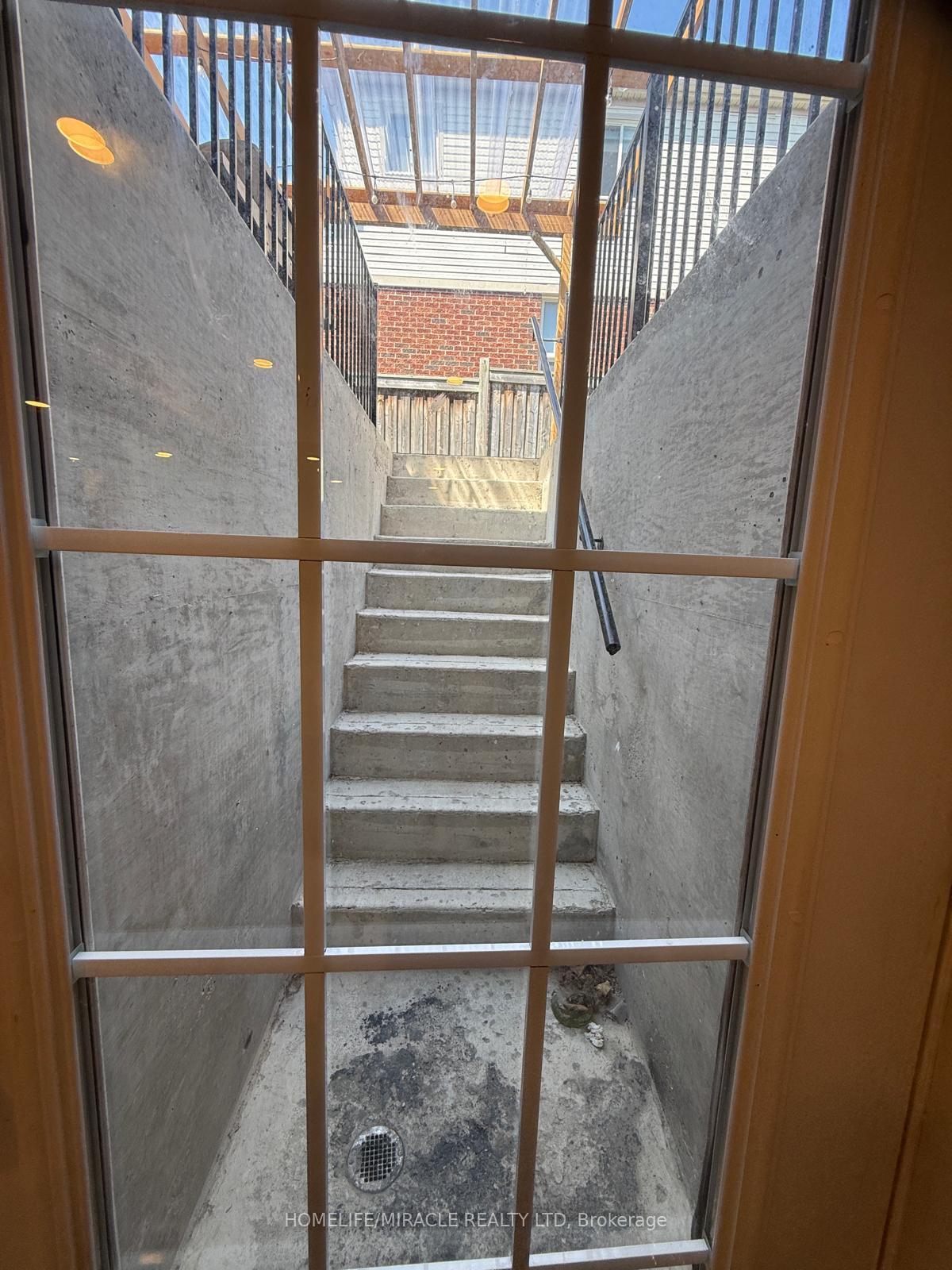 Photo 8 of Unit Basement, 1870 Esterbrook Drive, Oshawa, Taunton — HOMEH