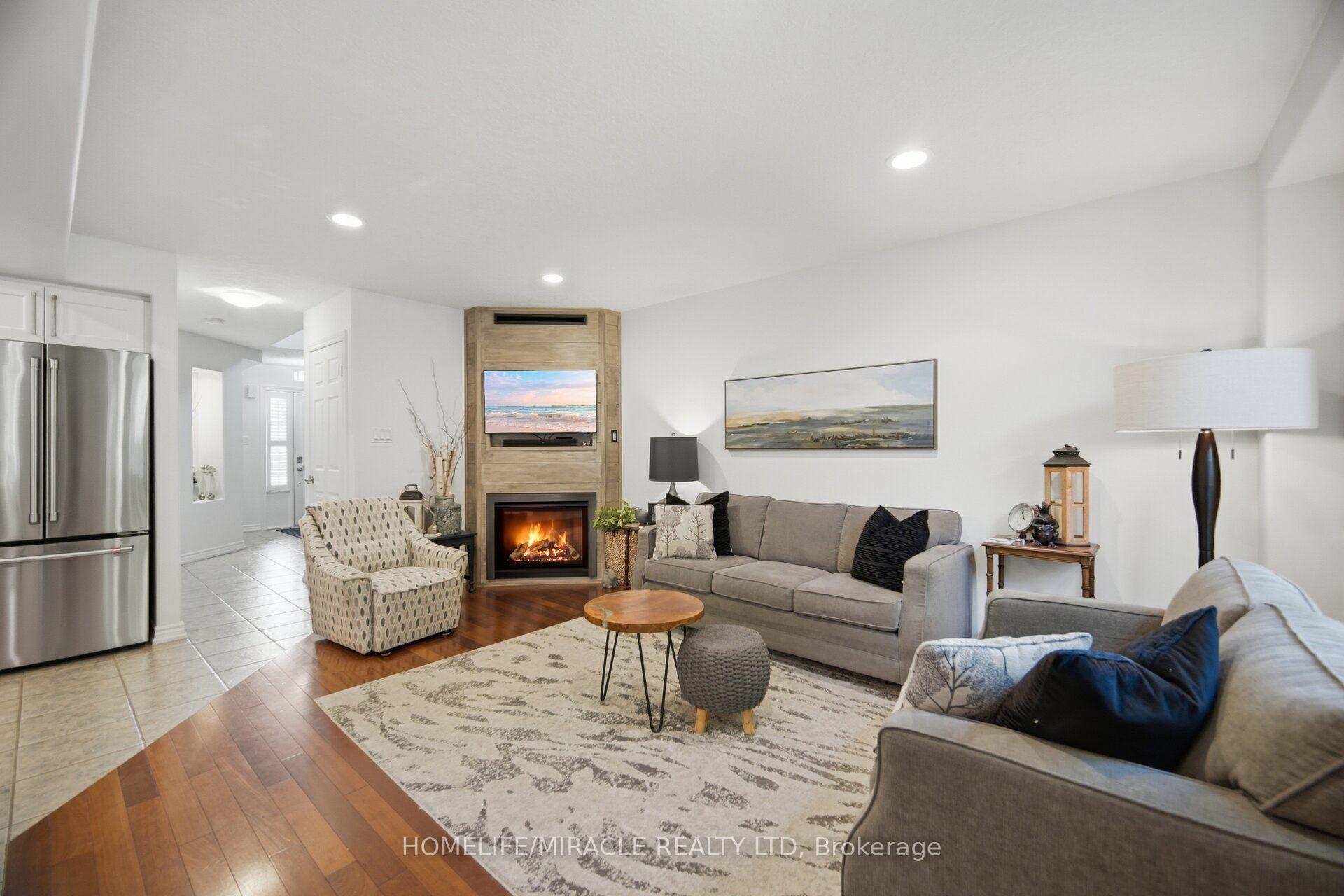 Photo 9 of 240 Millburn Boulevard, Centre Wellington, Fergus — HOMEH