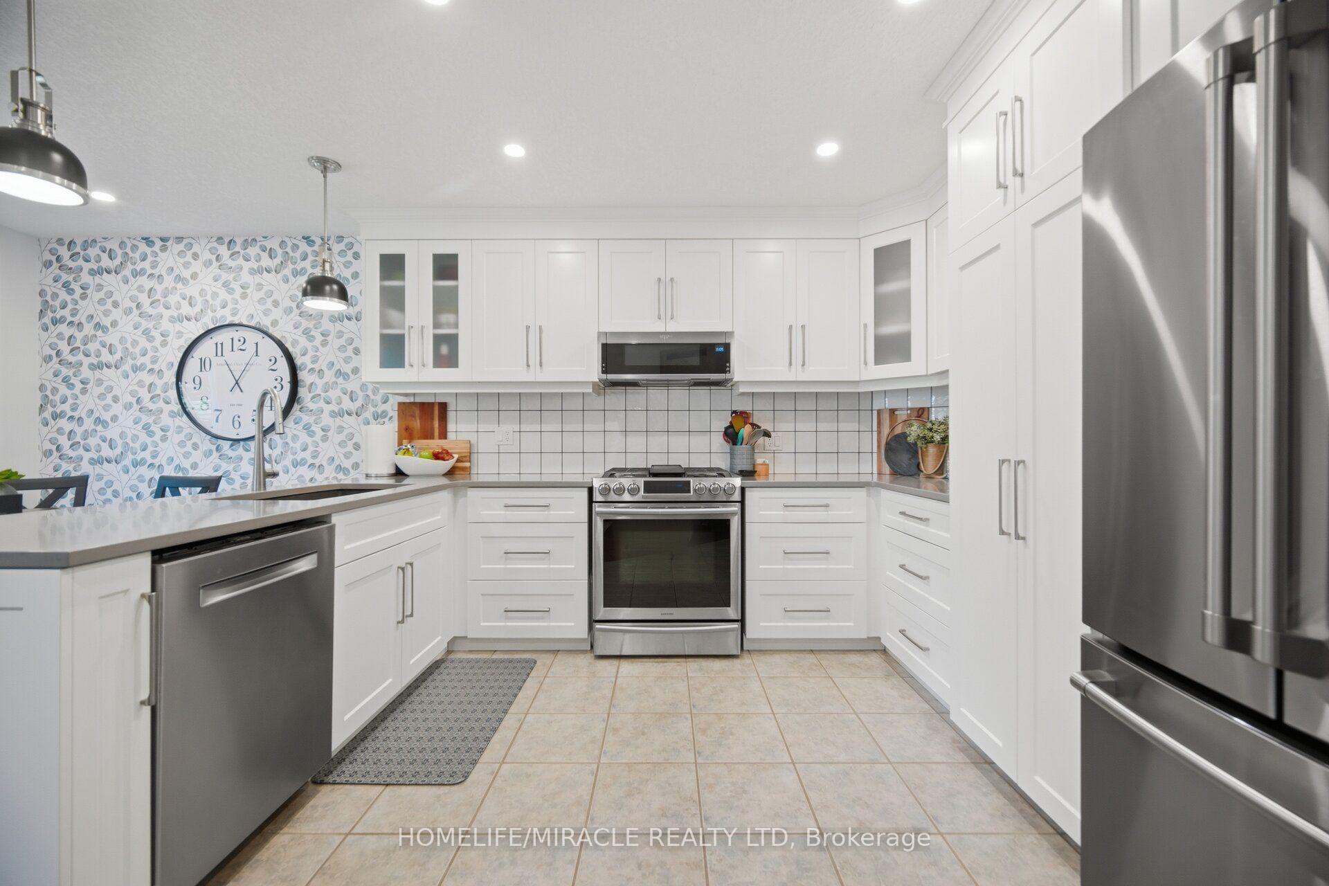 Photo 13 of 240 Millburn Boulevard, Centre Wellington, Fergus — HOMEH