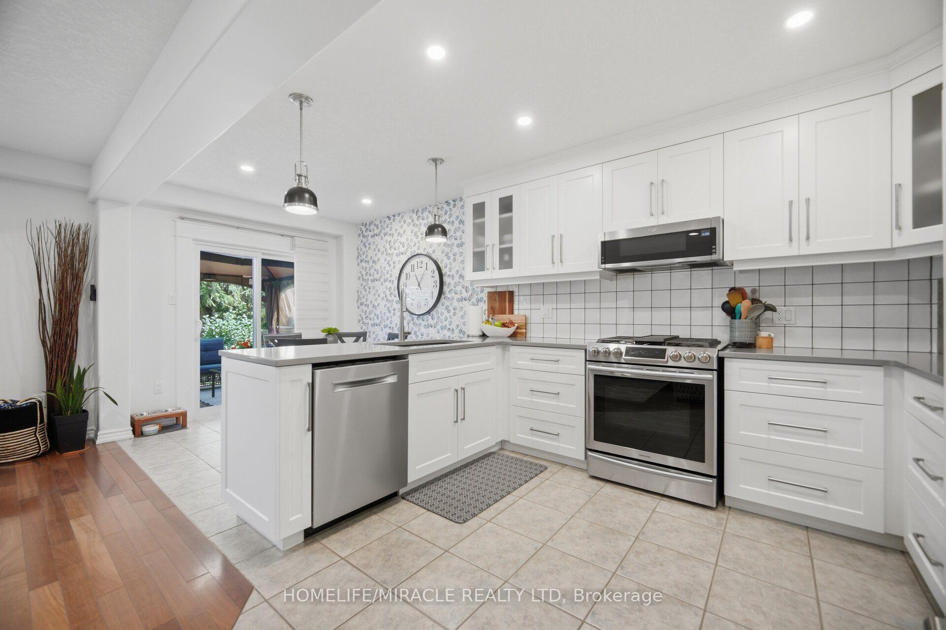 Photo 14 of 240 Millburn Boulevard, Centre Wellington, Fergus — HOMEH