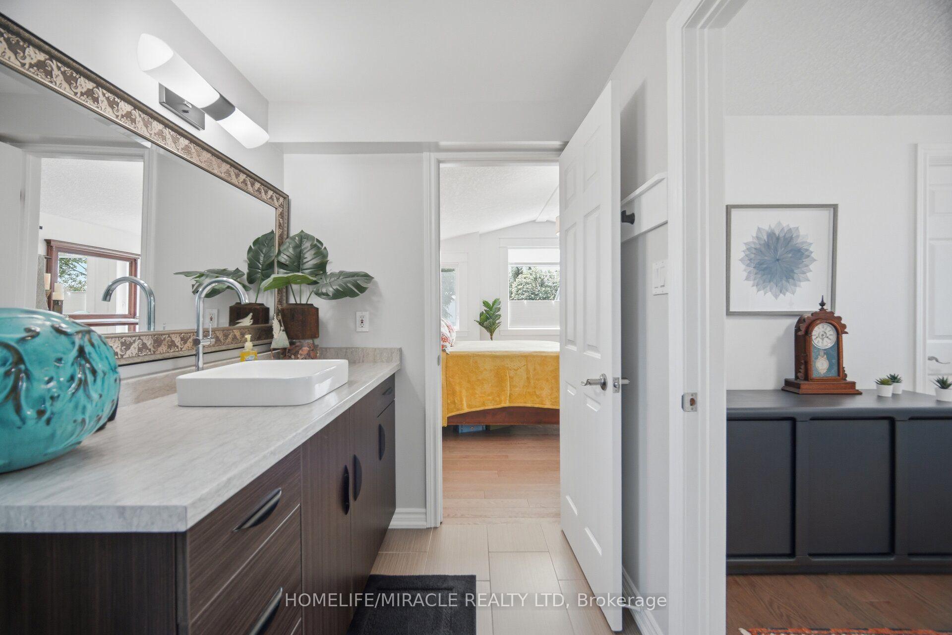 Photo 20 of 240 Millburn Boulevard, Centre Wellington, Fergus — HOMEH