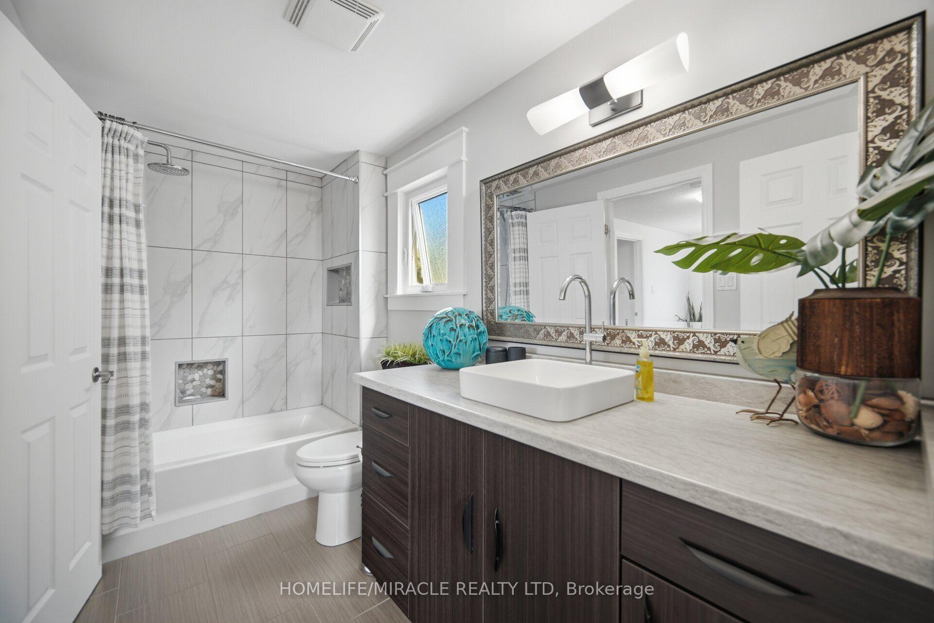 Photo 21 of 240 Millburn Boulevard, Centre Wellington, Fergus — HOMEH