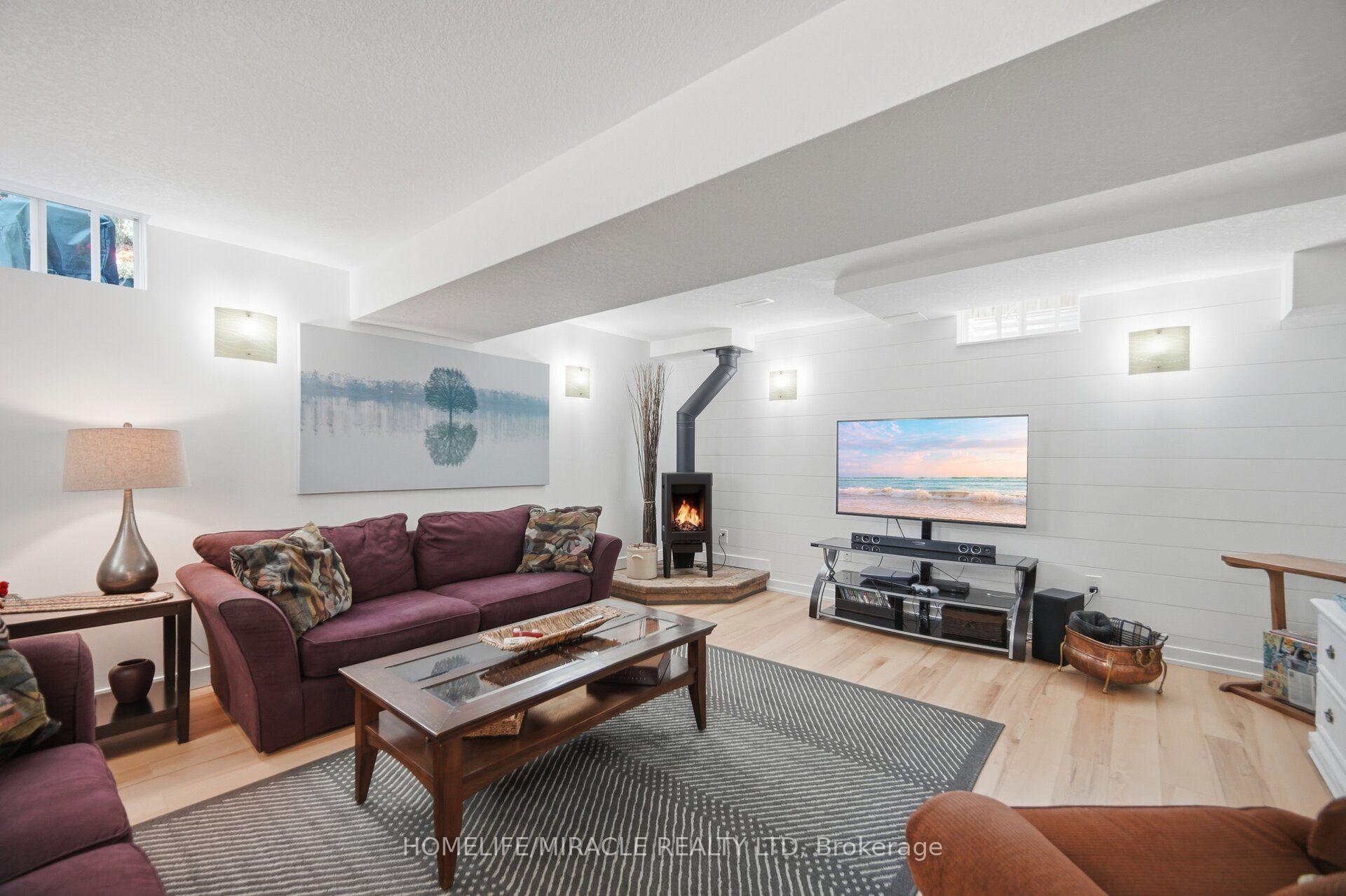 Photo 26 of 240 Millburn Boulevard, Centre Wellington, Fergus — HOMEH
