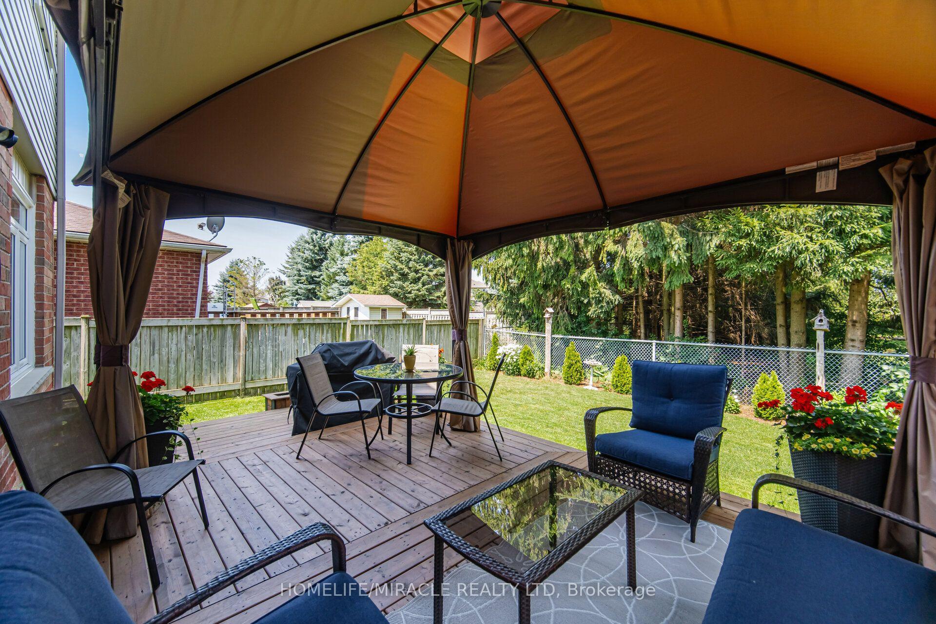 Photo 28 of 240 Millburn Boulevard, Centre Wellington, Fergus — HOMEH
