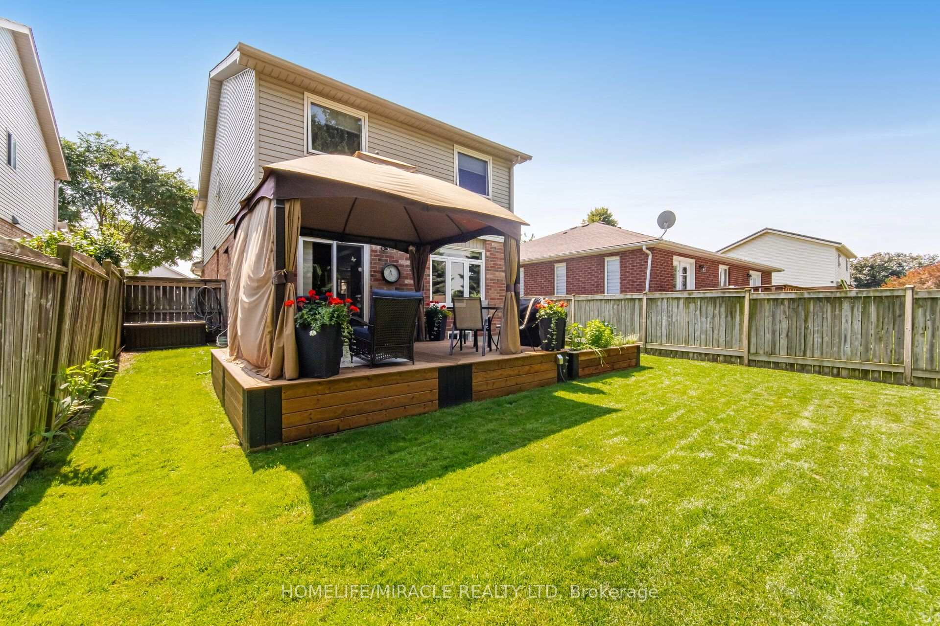 Photo 31 of 240 Millburn Boulevard, Centre Wellington, Fergus — HOMEH