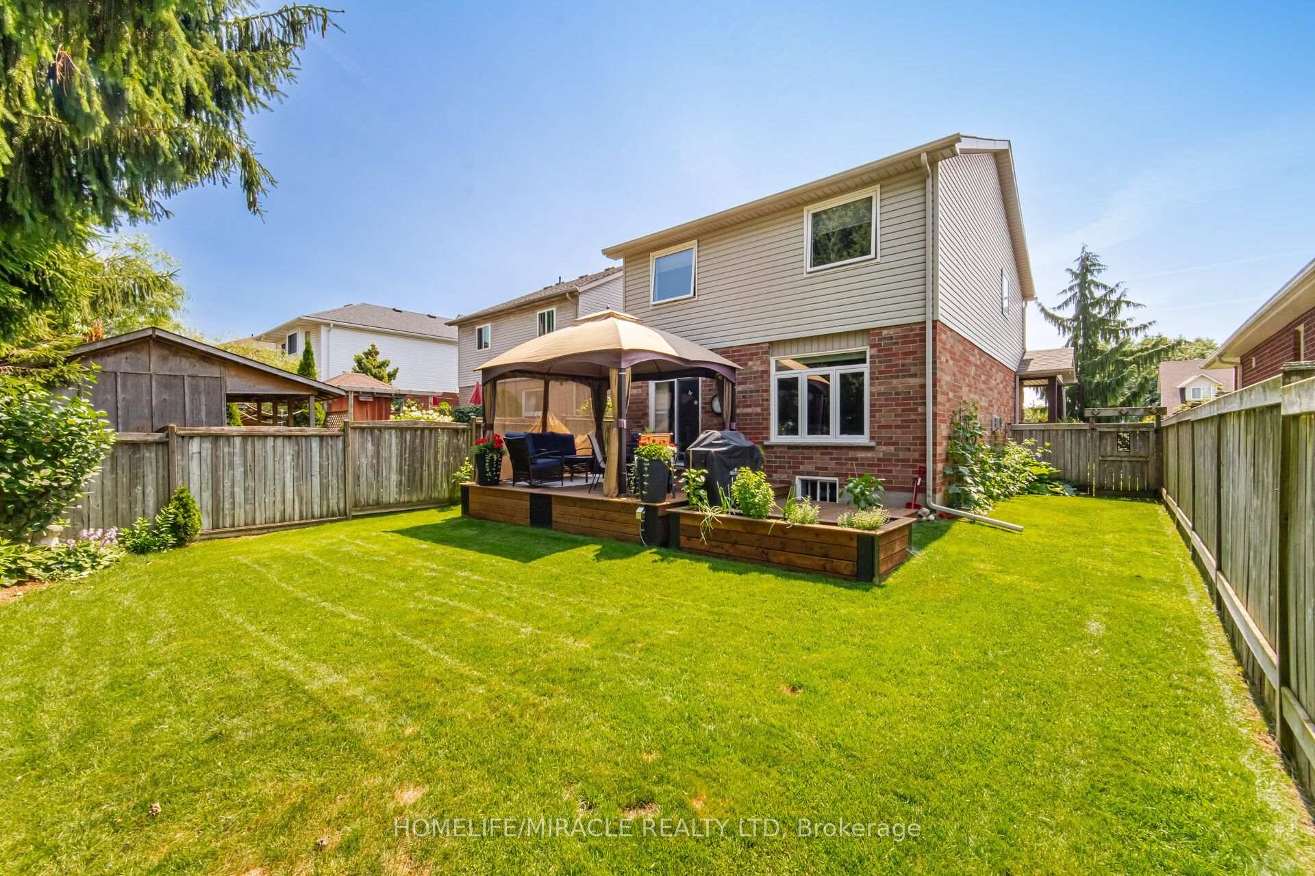 Photo 33 of 240 Millburn Boulevard, Centre Wellington, Fergus — HOMEH