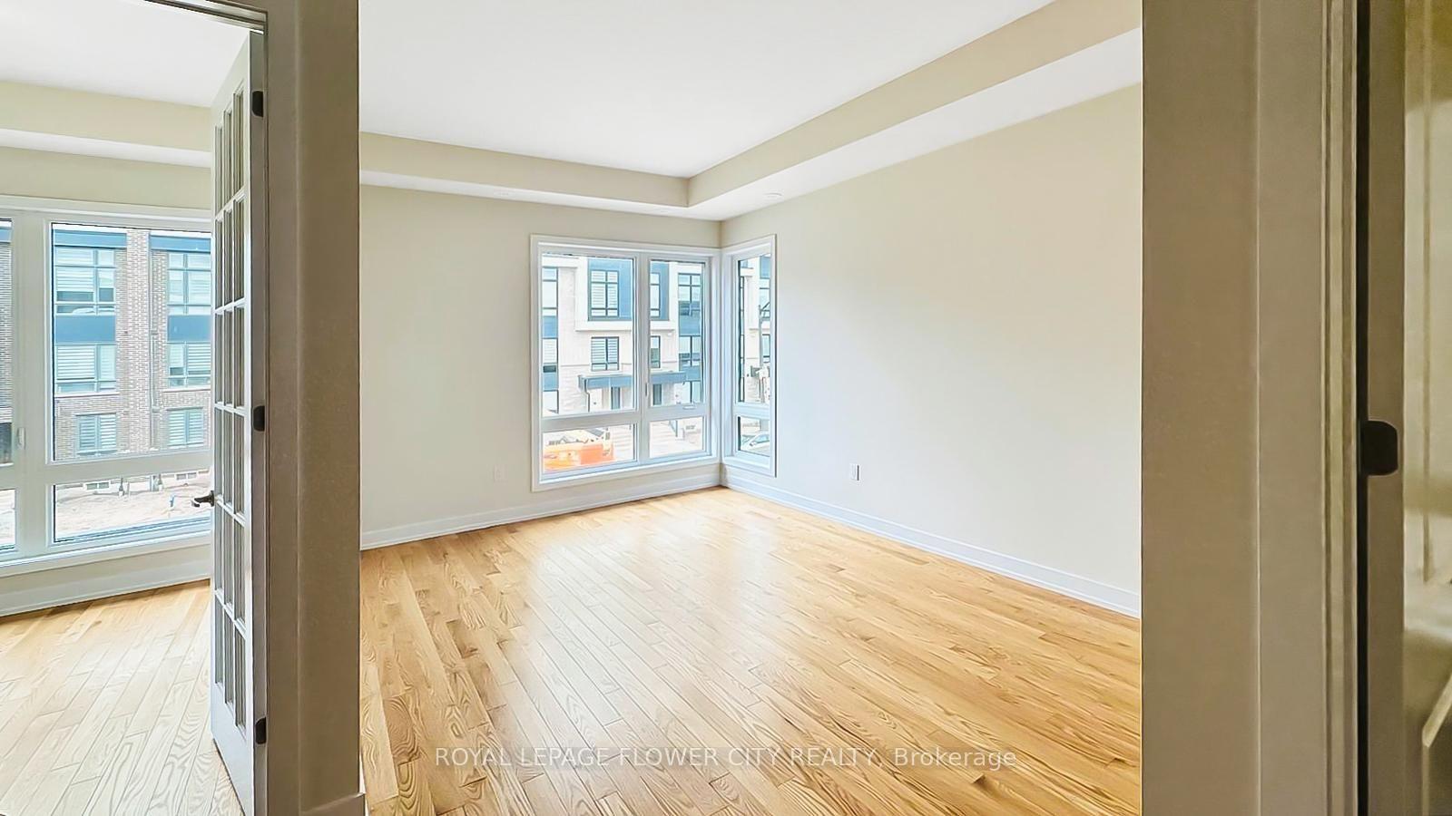Photo 4 of 3098 Meadowridge Drive, Oakville, Joshua Meadows — HOMEH