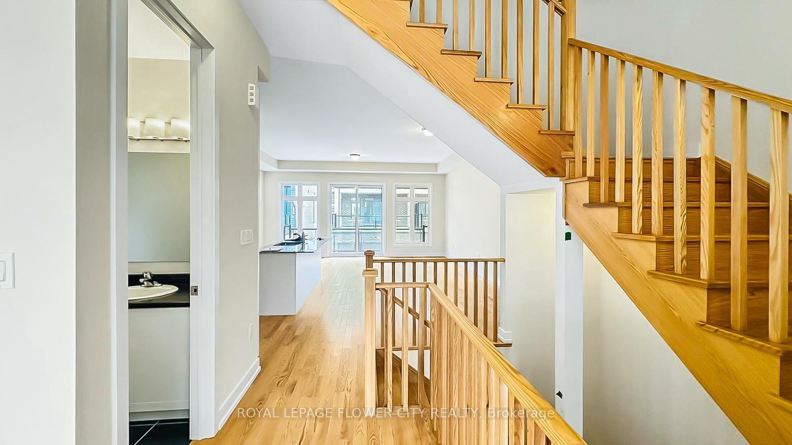 Photo 7 of 3098 Meadowridge Drive, Oakville, Joshua Meadows — HOMEH