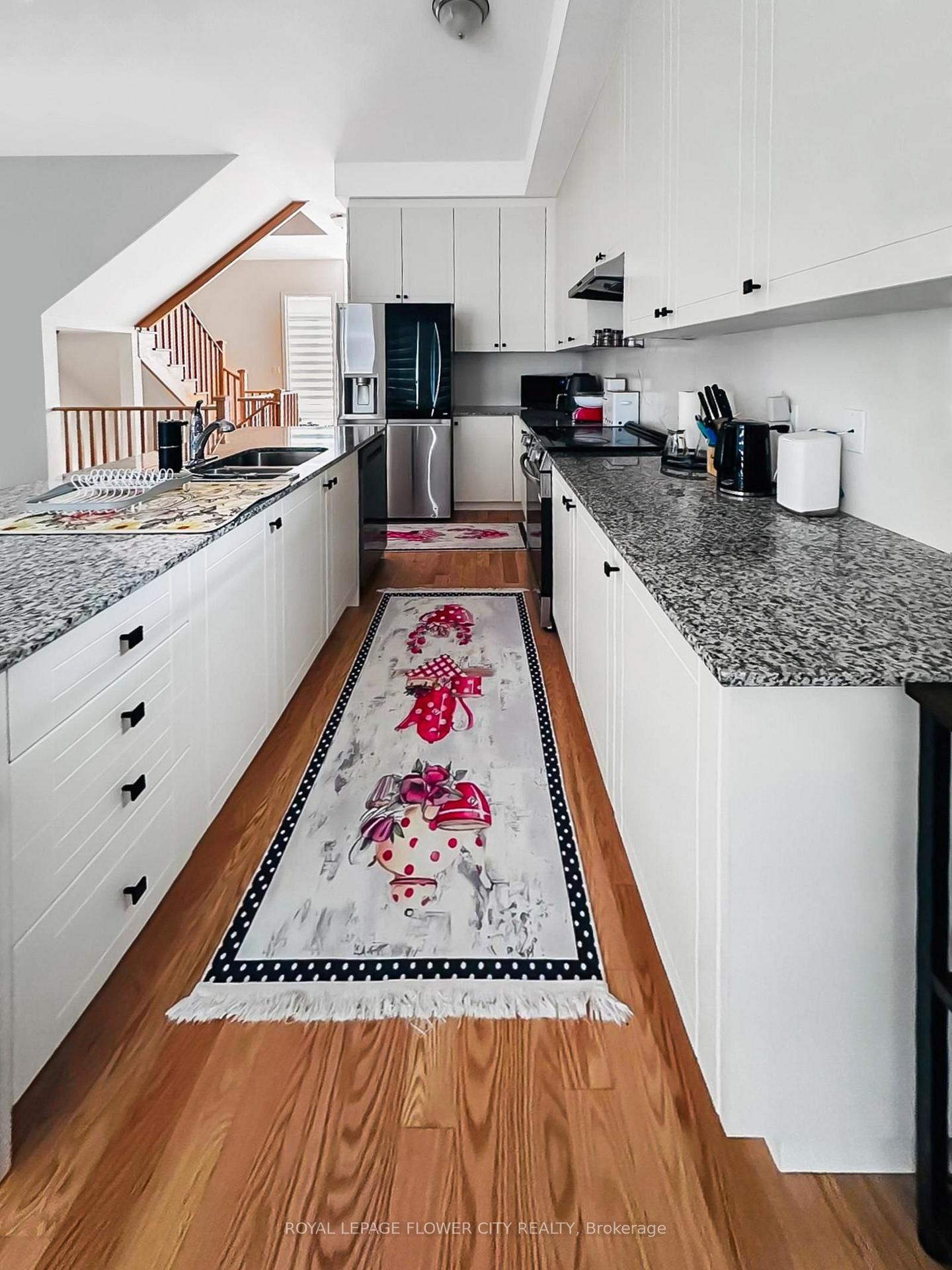 Photo 12 of 3098 Meadowridge Drive, Oakville, Joshua Meadows — HOMEH