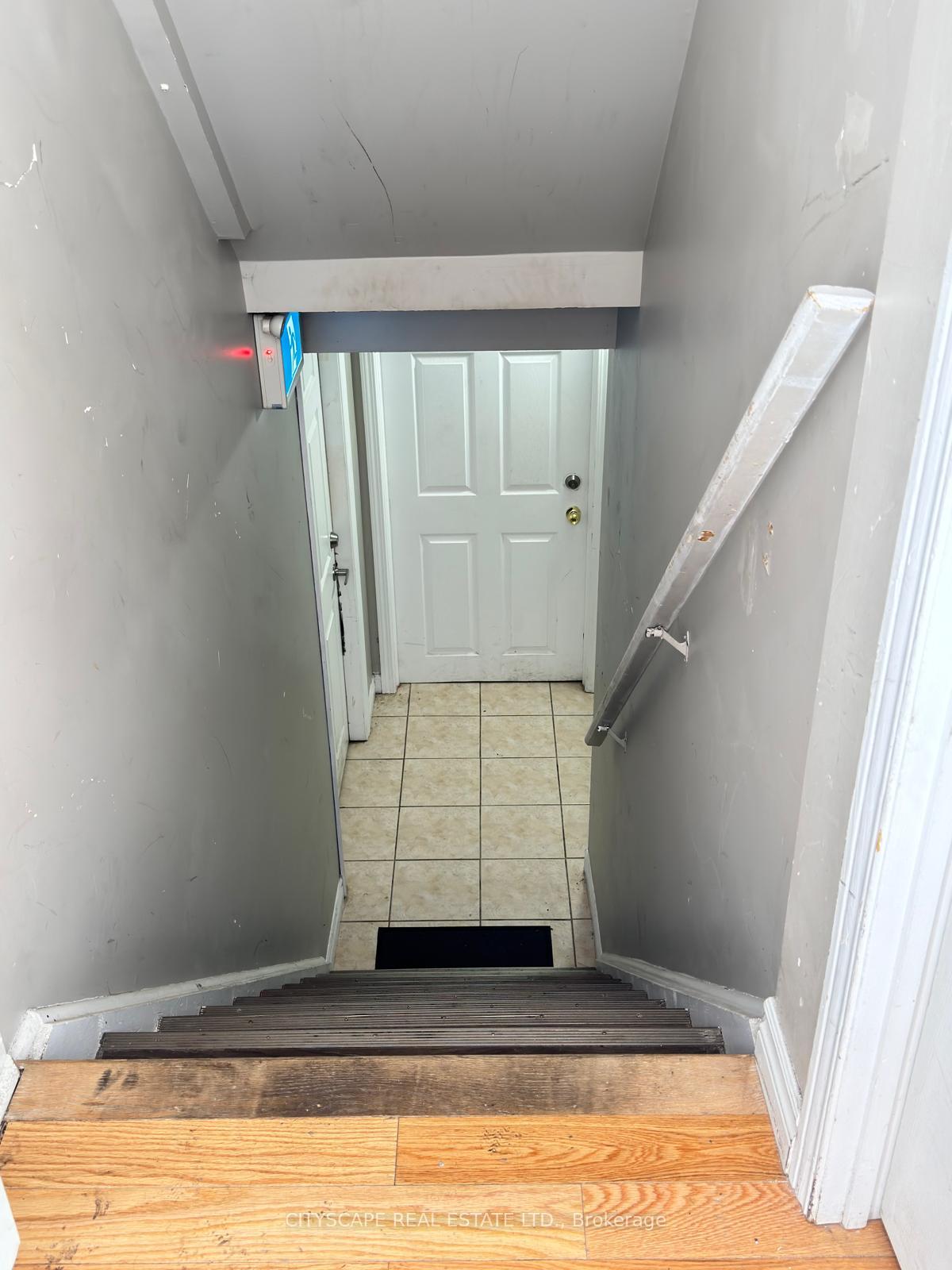 Front of Unit Bsmt, 112 Worthington Avenue
