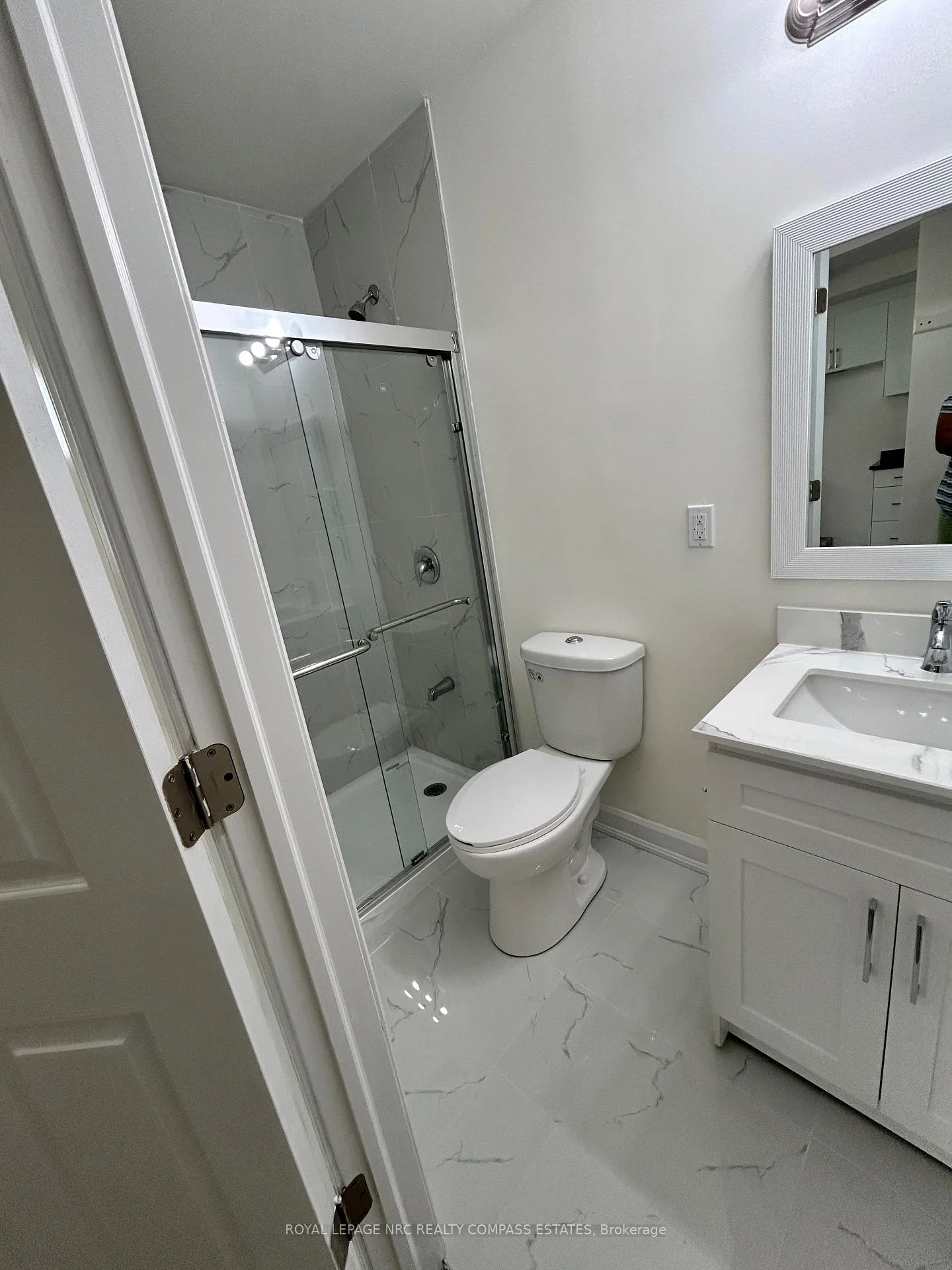 Photo 6 of Unit 3, 4299 Second Avenue, Niagara Falls, Downtown — HOMEH