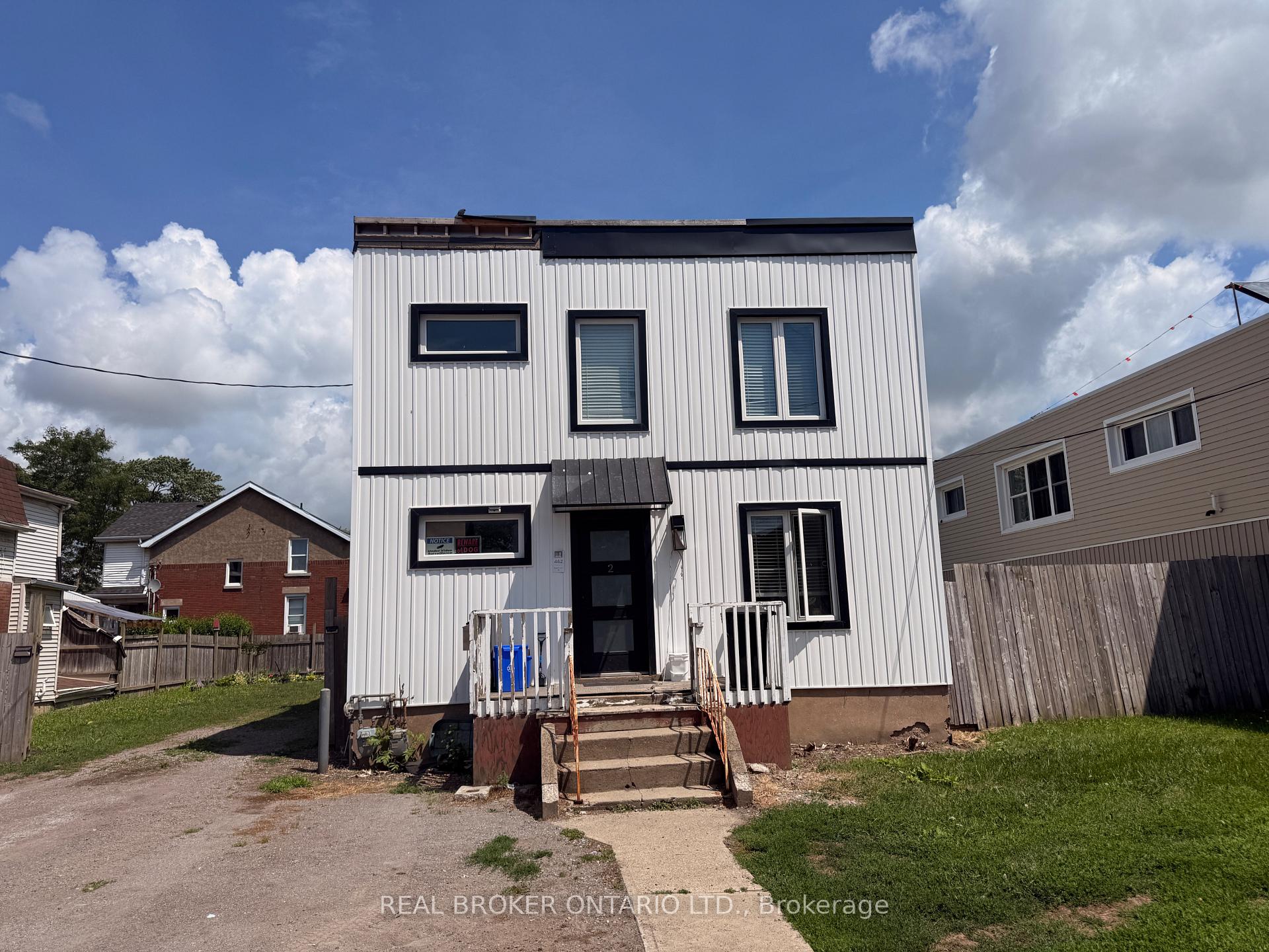 Photo 1 of 462 East Main Street, Welland, Welland Downtown — HOMEH