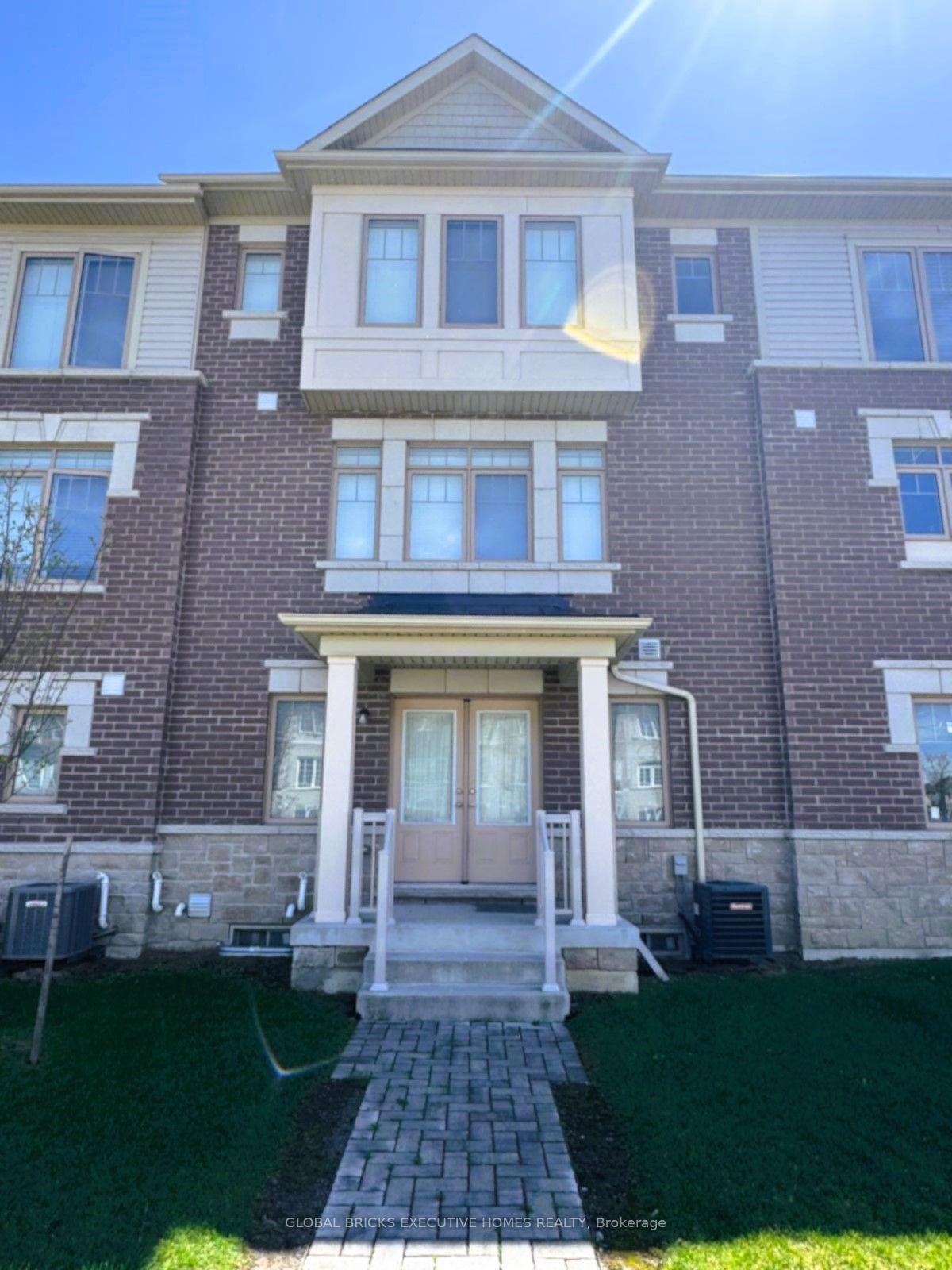 Photo 1 of 42 Ambereen Place E, Clarington, Bowmanville — HOMEH