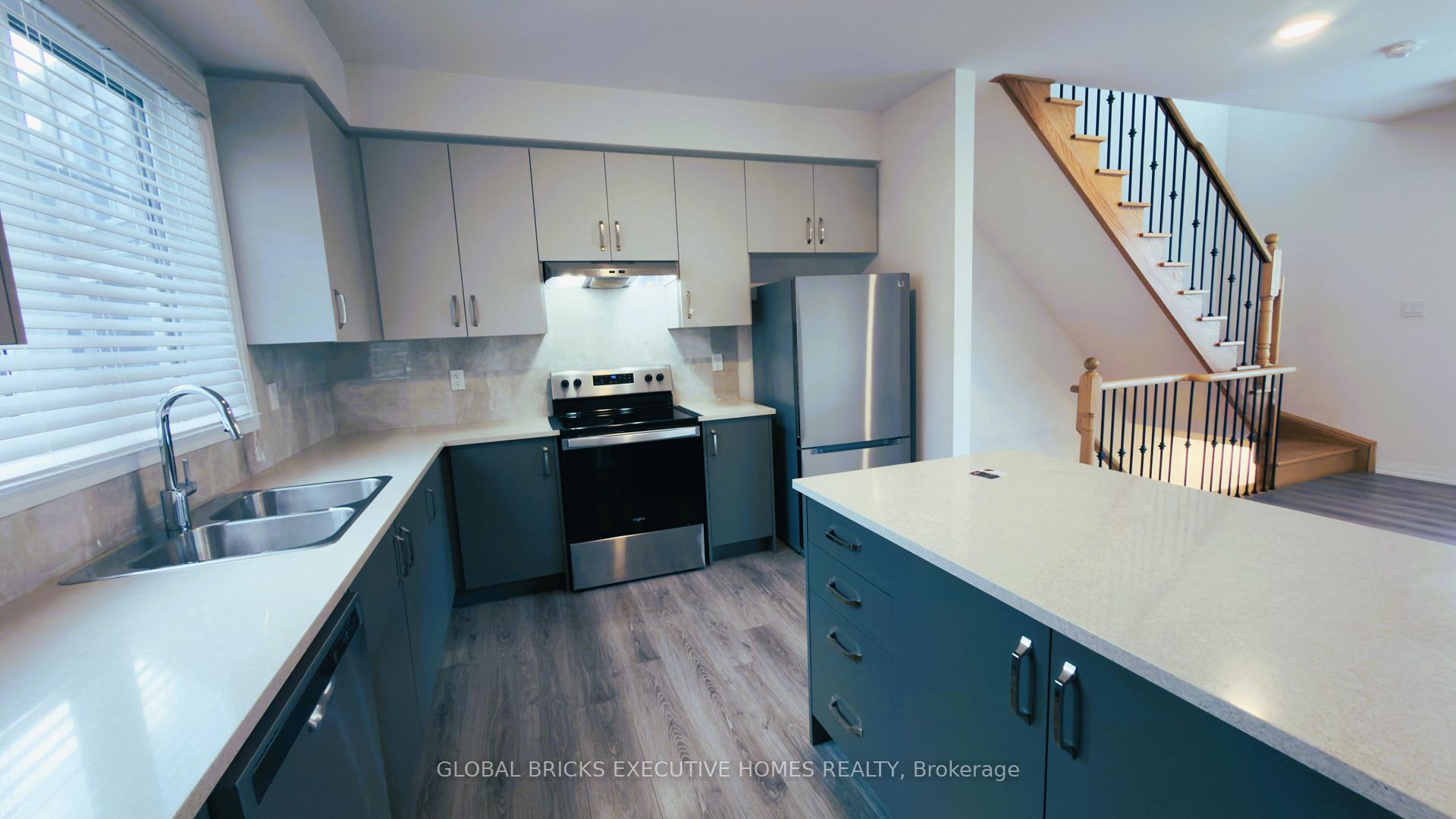 Photo 9 of 42 Ambereen Place E, Clarington, Bowmanville — HOMEH
