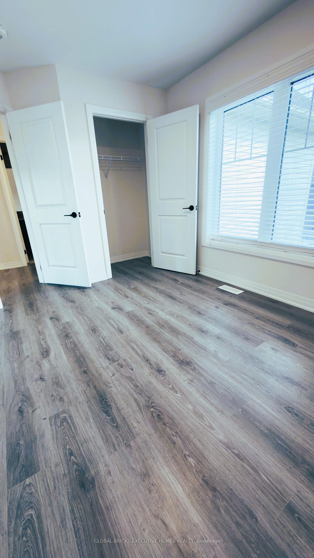 Photo 14 of 42 Ambereen Place E, Clarington, Bowmanville — HOMEH