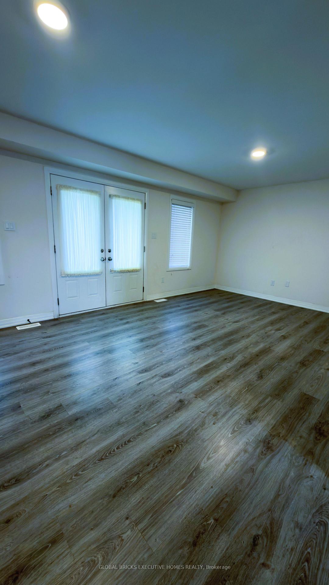 Photo 35 of 42 Ambereen Place E, Clarington, Bowmanville — HOMEH