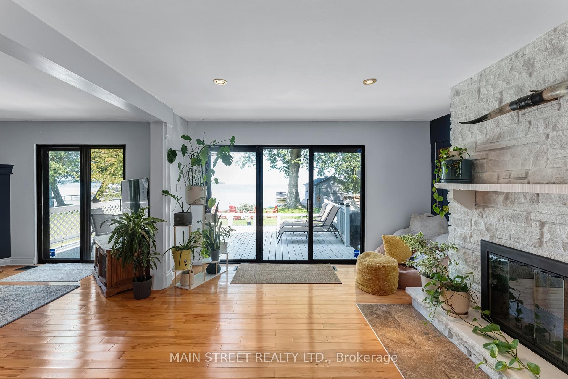Photo 10 of 126 Moore's Beach Road, Georgina, Virginia — HOMEH