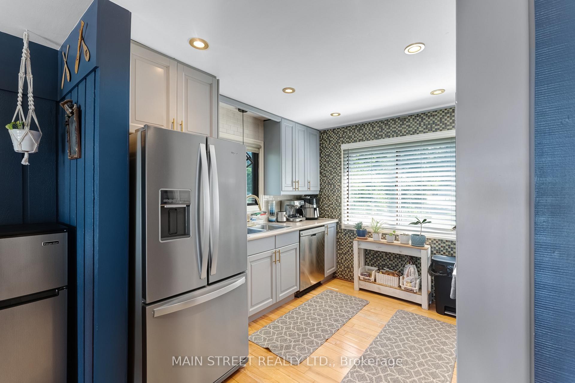 Photo 19 of 126 Moore's Beach Road, Georgina, Virginia — HOMEH