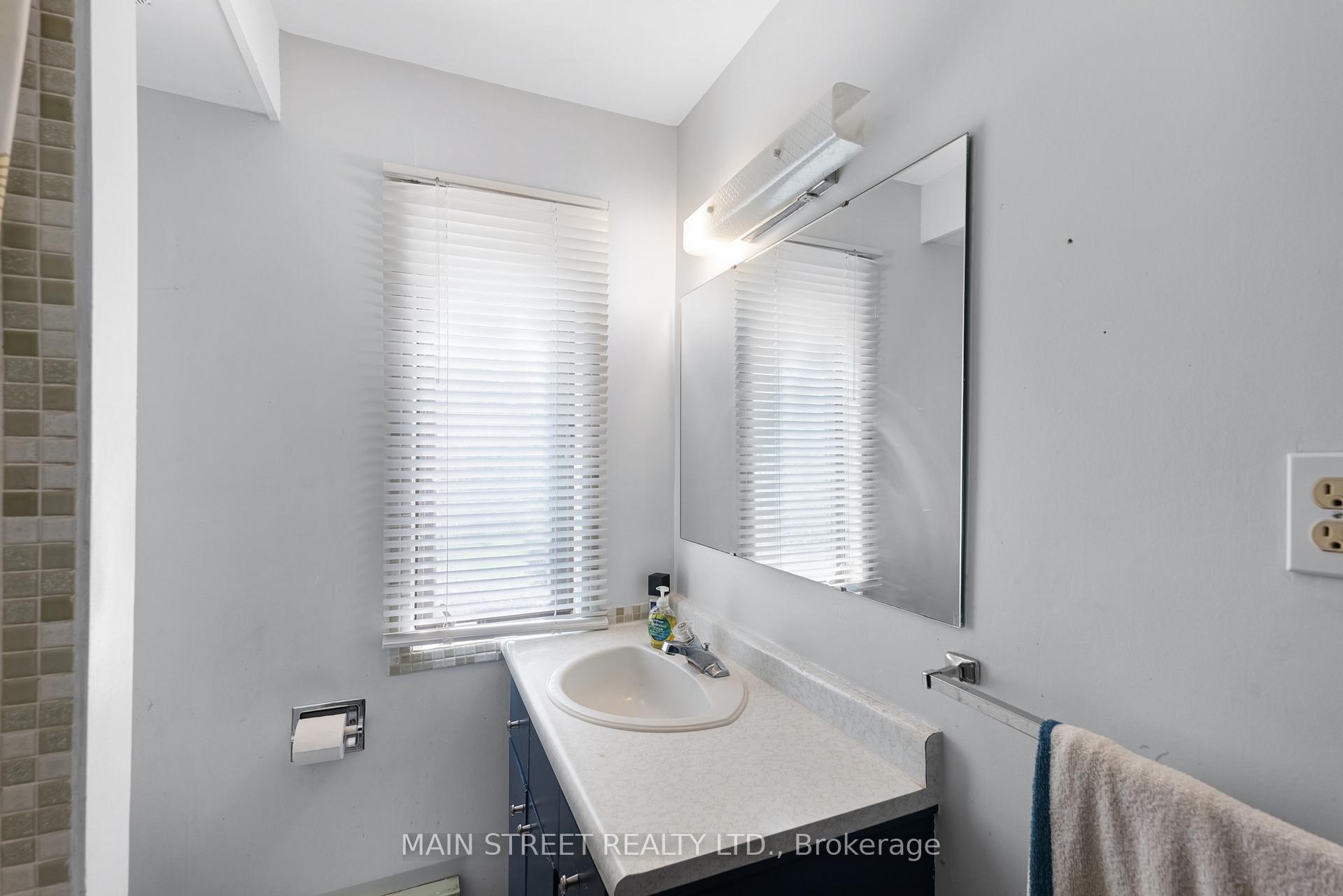 Photo 20 of 126 Moore's Beach Road, Georgina, Virginia — HOMEH