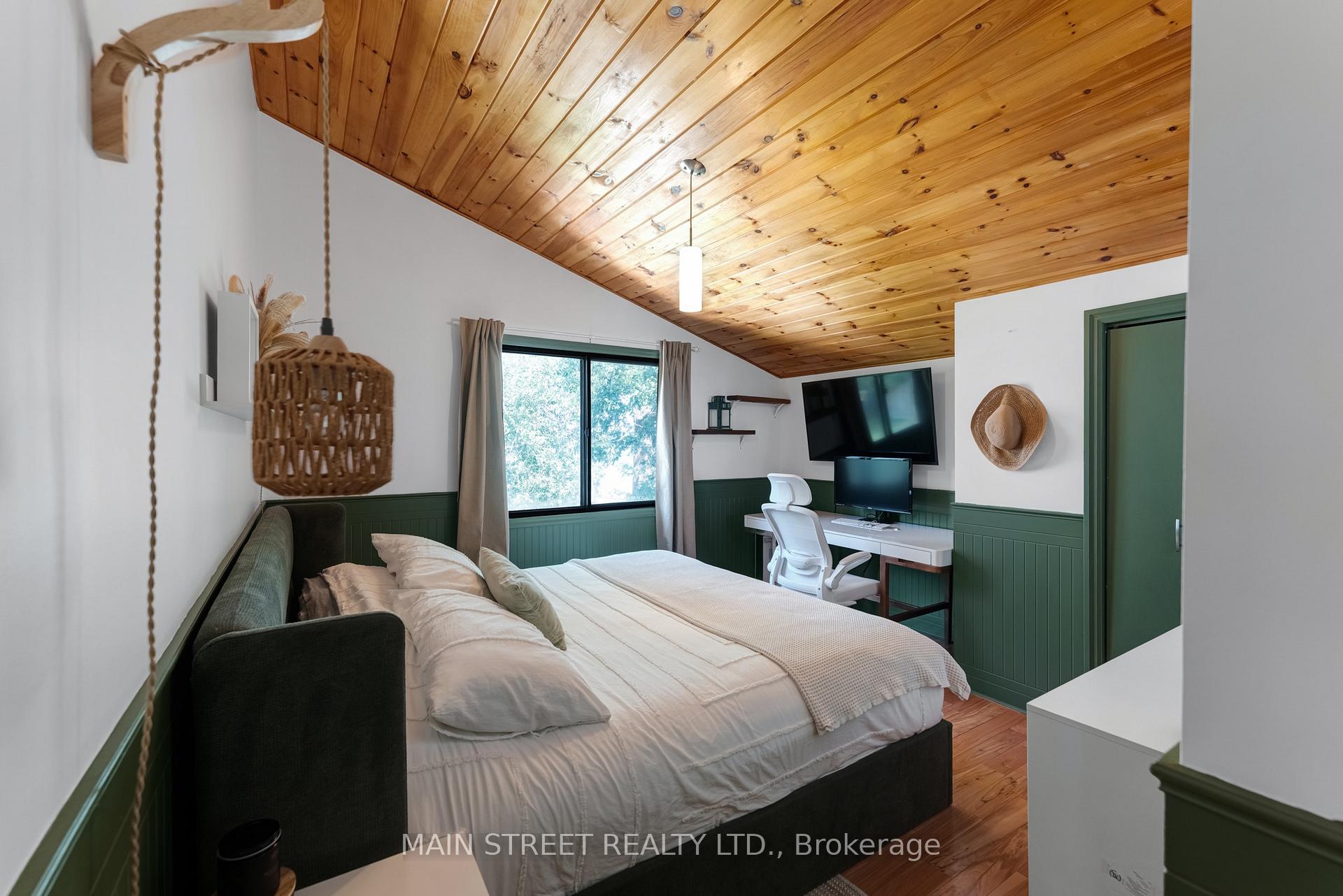 Photo 26 of 126 Moore's Beach Road, Georgina, Virginia — HOMEH