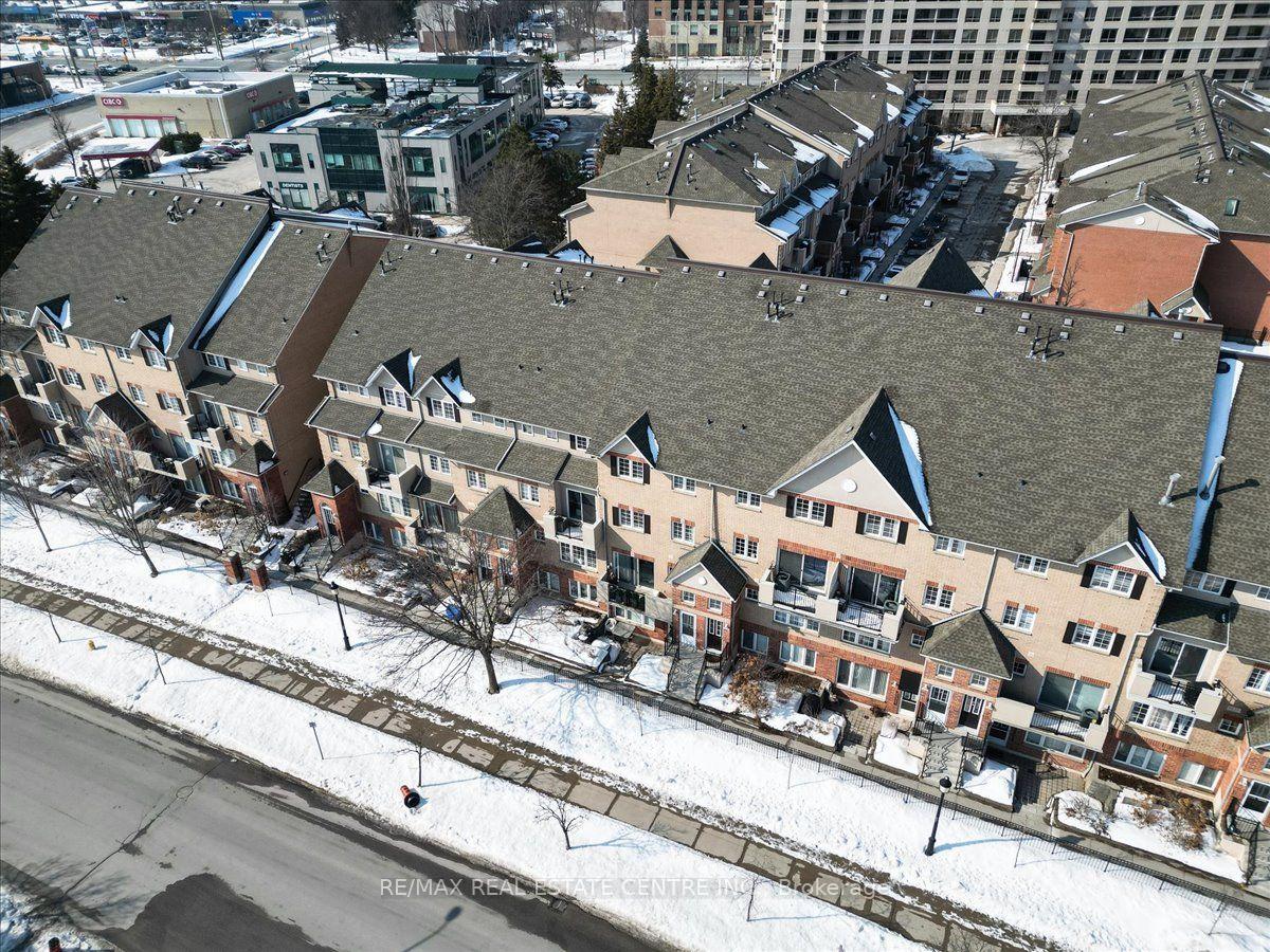 Photo 2 of Unit 808, 1400 The Esplanade N, Pickering, Town Centre — HOMEH
