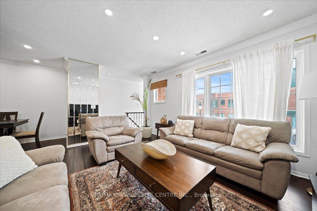Photo 11 of Unit 808, 1400 The Esplanade N, Pickering, Town Centre — HOMEH