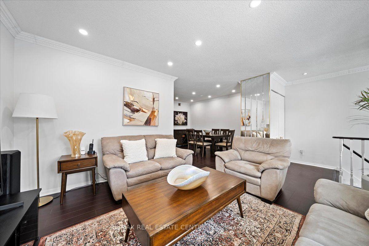 Photo 12 of Unit 808, 1400 The Esplanade N, Pickering, Town Centre — HOMEH