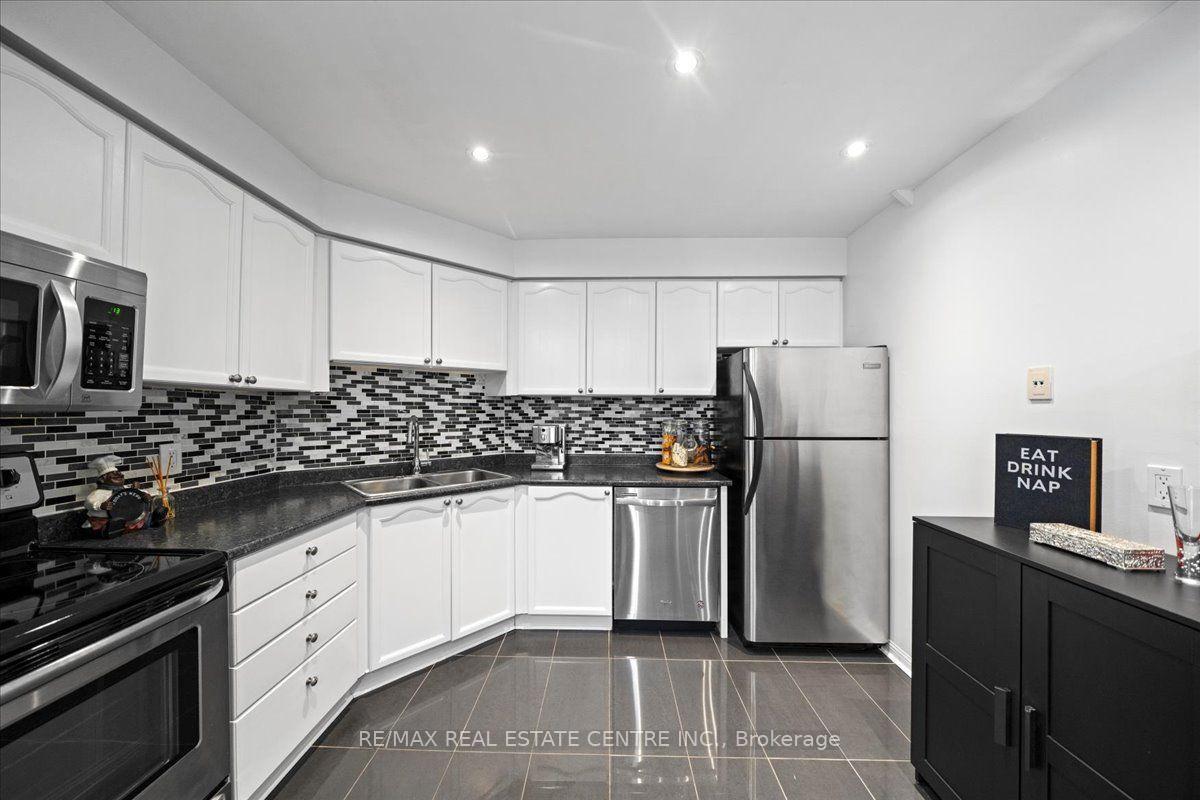 Photo 17 of Unit 808, 1400 The Esplanade N, Pickering, Town Centre — HOMEH