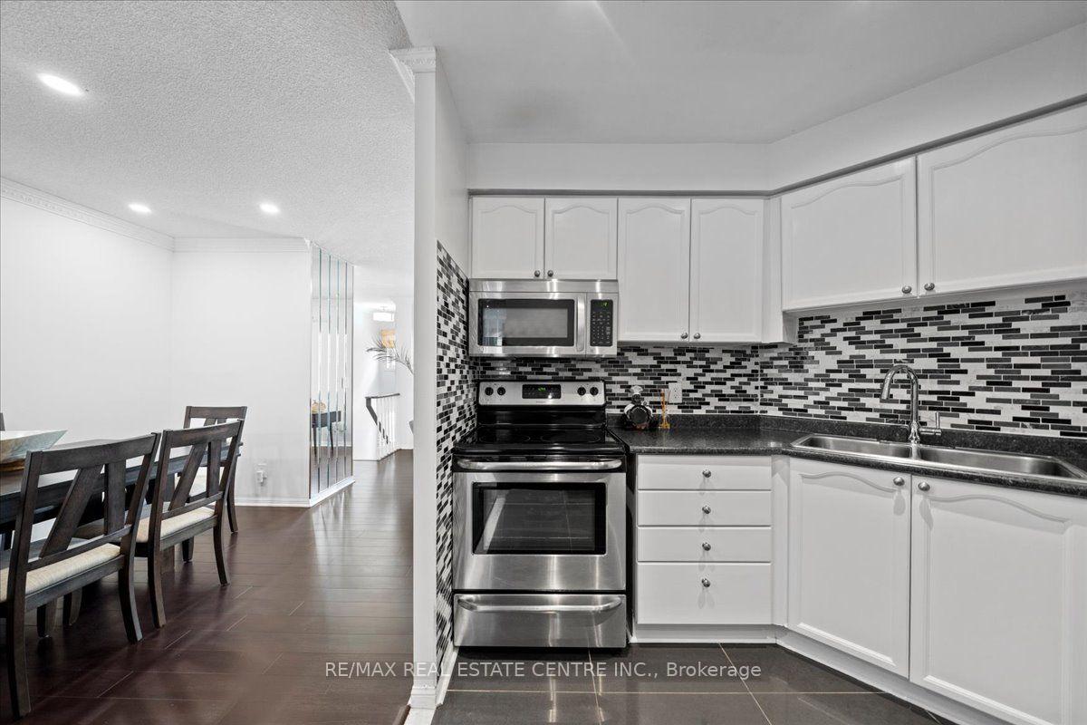 Photo 18 of Unit 808, 1400 The Esplanade N, Pickering, Town Centre — HOMEH