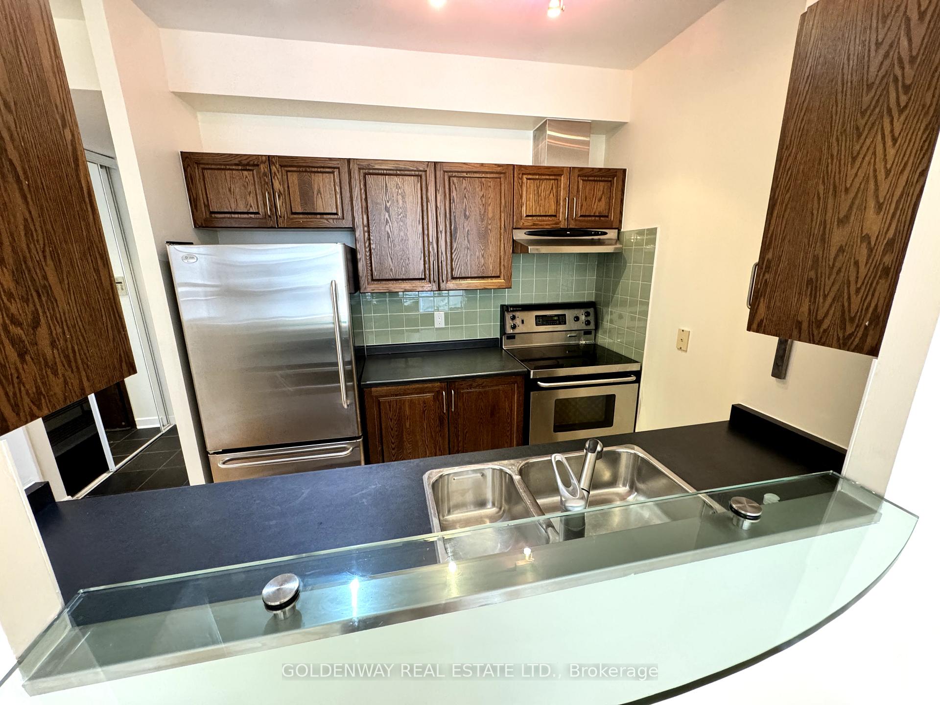 Photo 5 of Unit 921, 438 Richmond Street W, Toronto, Waterfront Communities — HOMEH